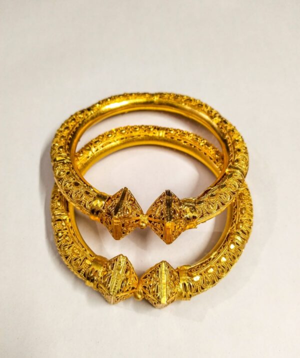 TRADITIONAL GOLDEN PYRAMID MUKH BALA - Image 2